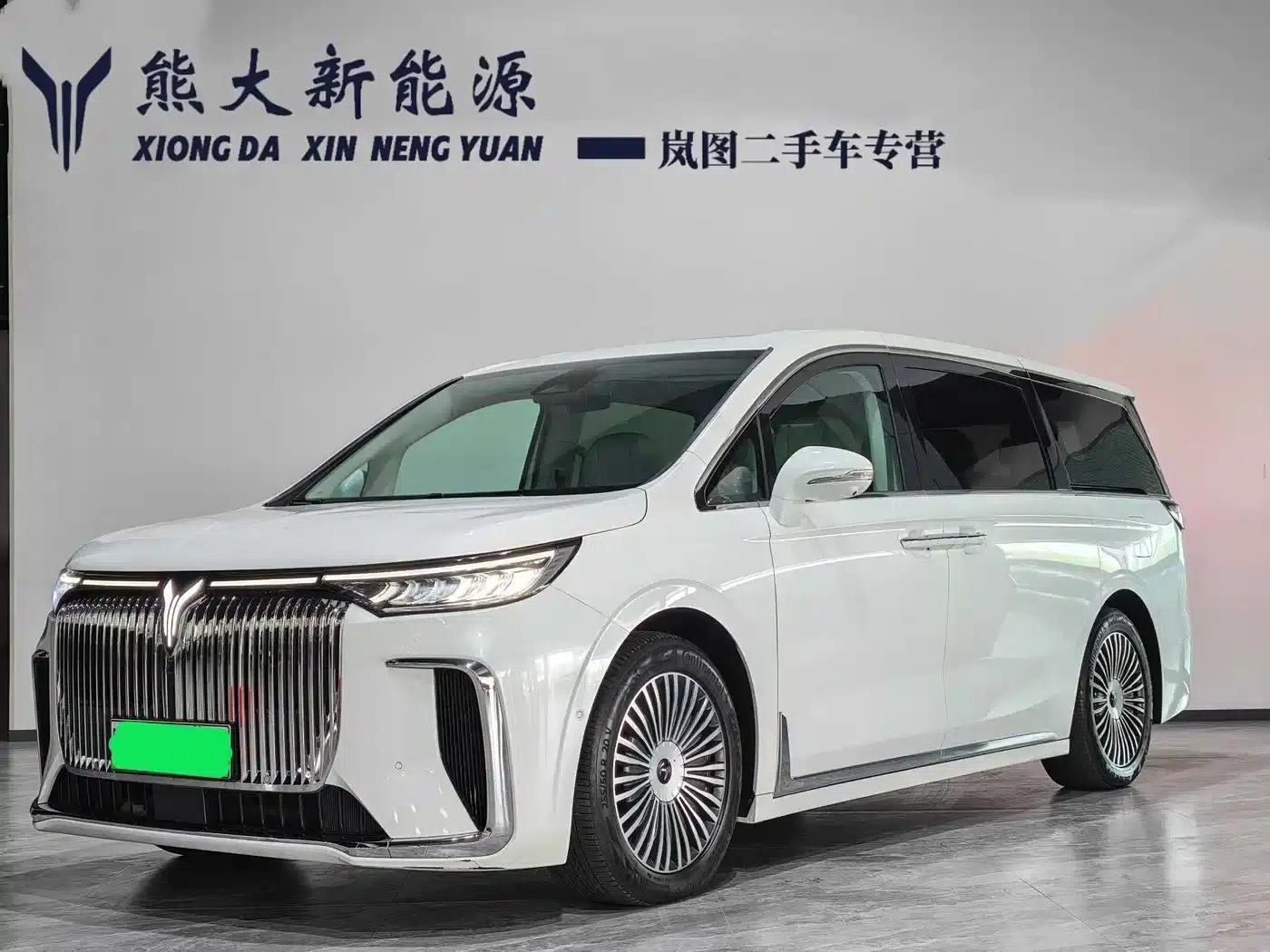 Voyah Dreamer 2025 PHEV 4WD Premium Kunpeng Edition — миниатюра 1