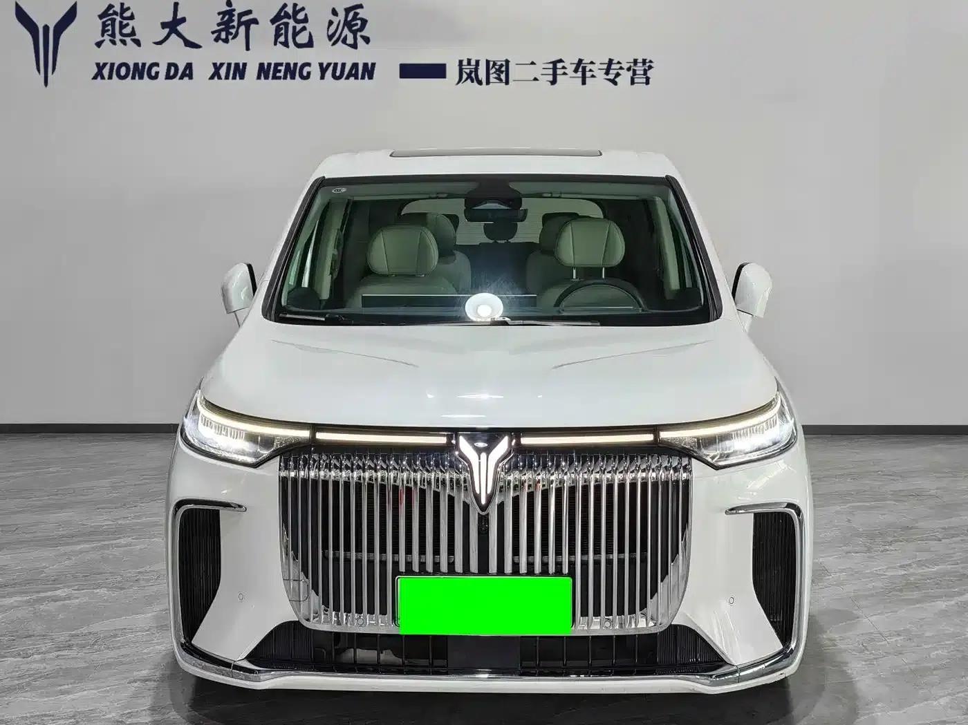 Voyah Dreamer 2025 PHEV 4WD Premium Kunpeng Edition — миниатюра 2