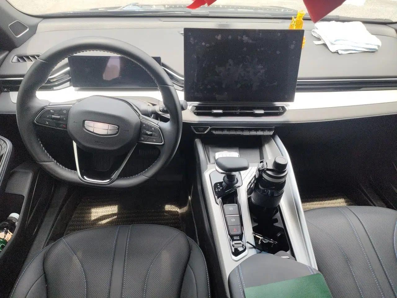 Geely Auto Preface 2025 Dongfang Yao 1.5TD Kunlun Edition — миниатюра 9