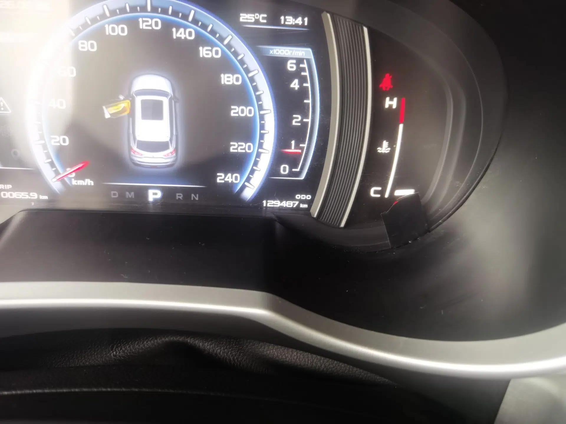 Geely Auto Emgrand X7 Sport 2016 1.8TD Automatic ZhiShang Model — миниатюра 12