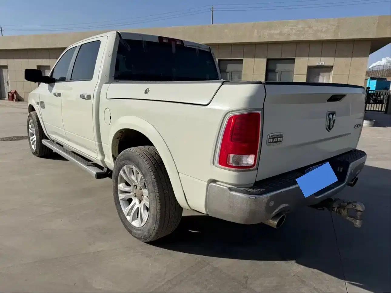 RAM Trucks 2018 5.7L Automatic — миниатюра 2