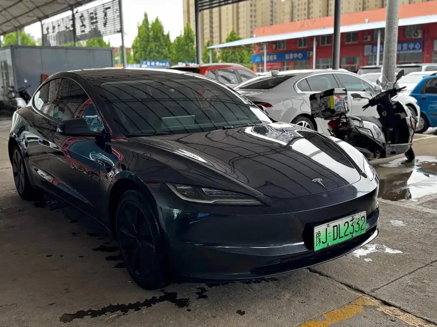 Model 3 2023 Rear-Wheel Drive — миниатюра 3