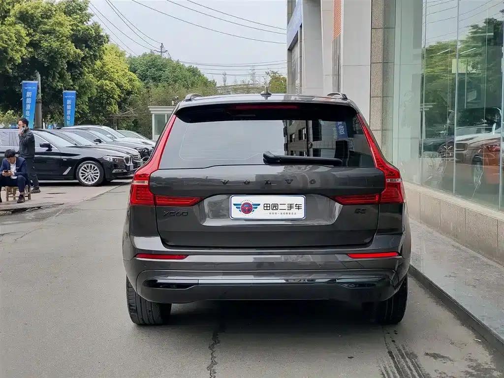 2024 Volvo XC60 B5 AWD Inscription Luxury Edition — миниатюра 5