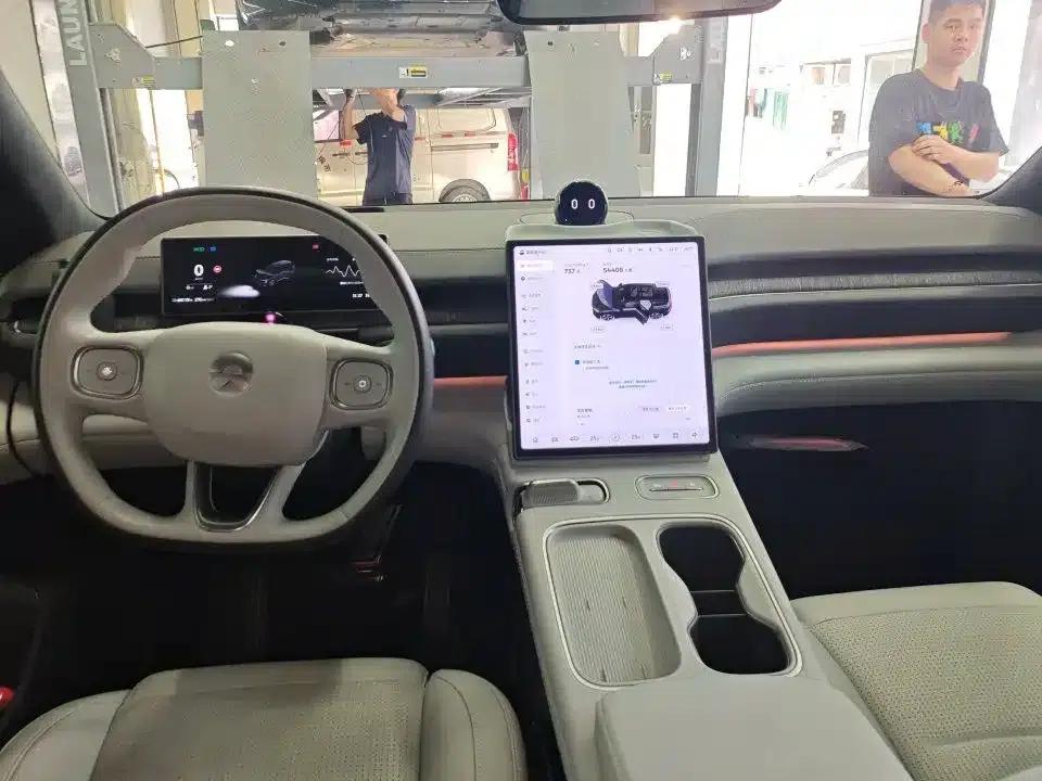 NIO ES6 2023 model 75kWh — миниатюра 3