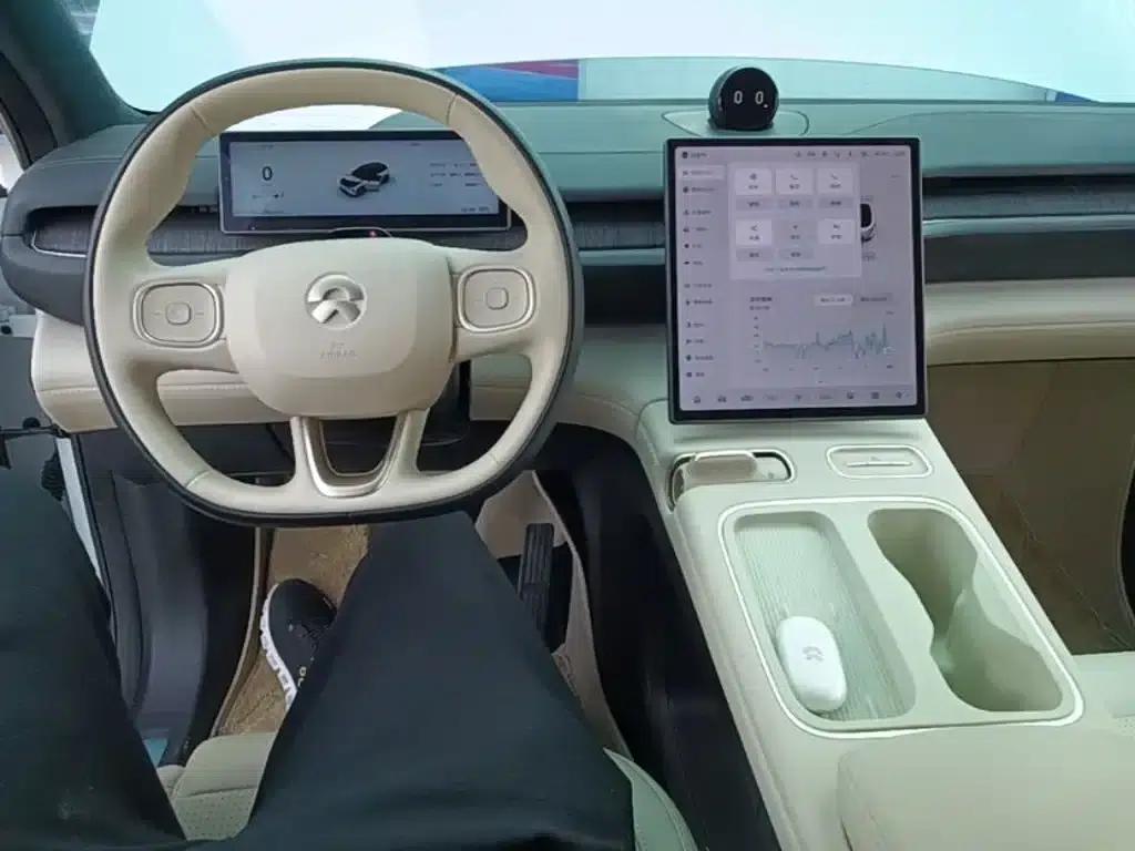 NIO ES6 2024 model 75kWh — миниатюра 10