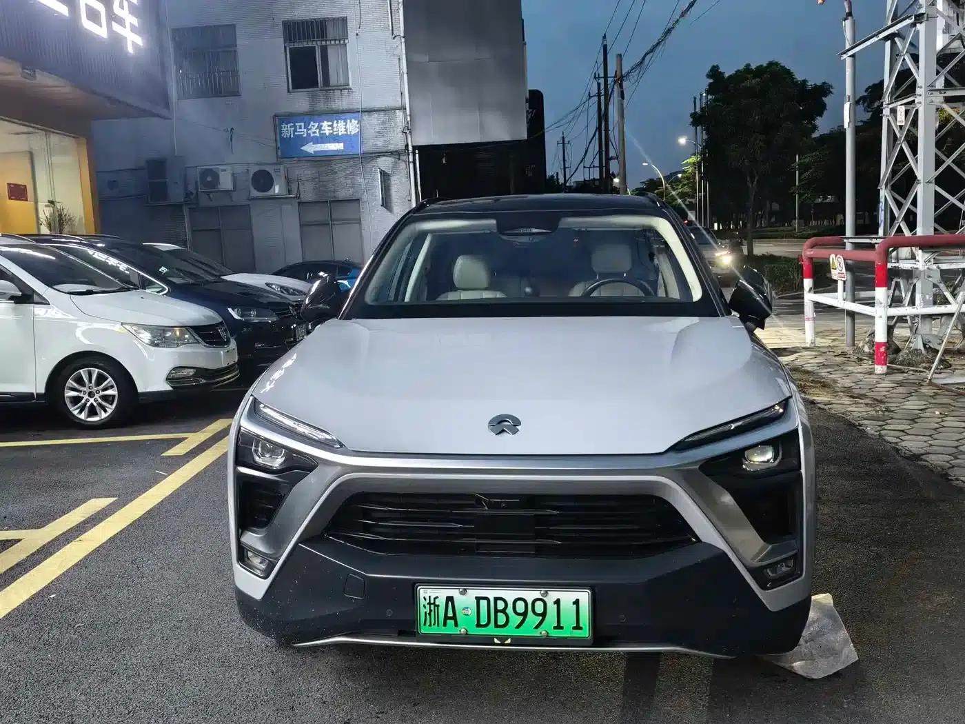 NIO ES8 2018 355KM Base Edition Seven-Seat Version — миниатюра 10