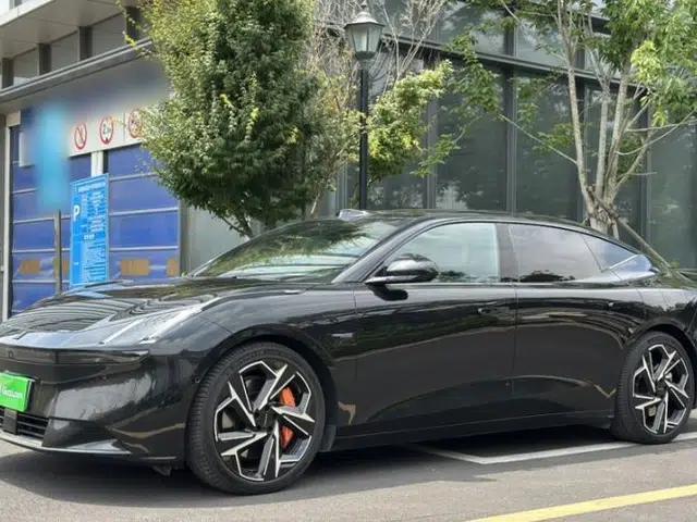 Lynk & Co Z10 2025 STARBUFF 95 kWh 680 km All-Wheel Drive Intelligent Driving