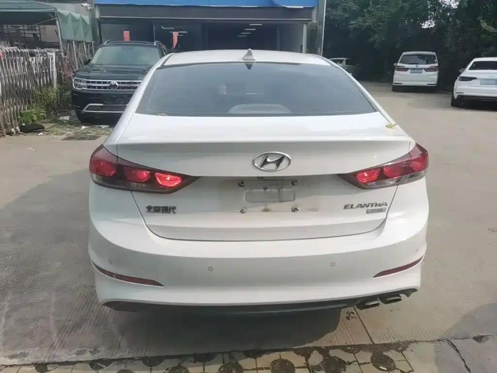 Hyundai Elantra 2018 1.4T Dual-Clutch Dynamic & Vitality Edition — миниатюра 6