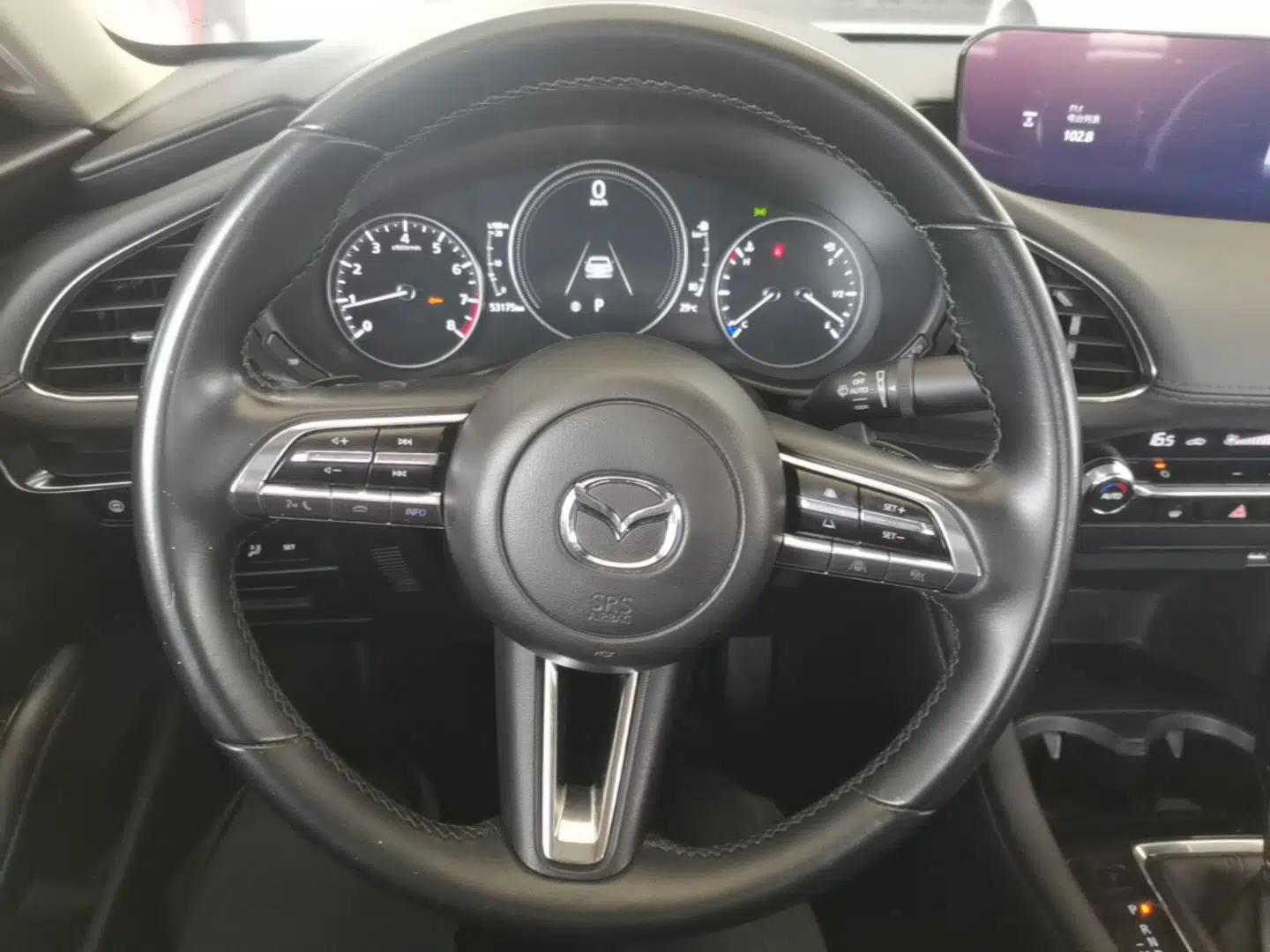 Mazda 3 Axela 2022 2.0L Automatic Zhi Rui Edition — миниатюра 13