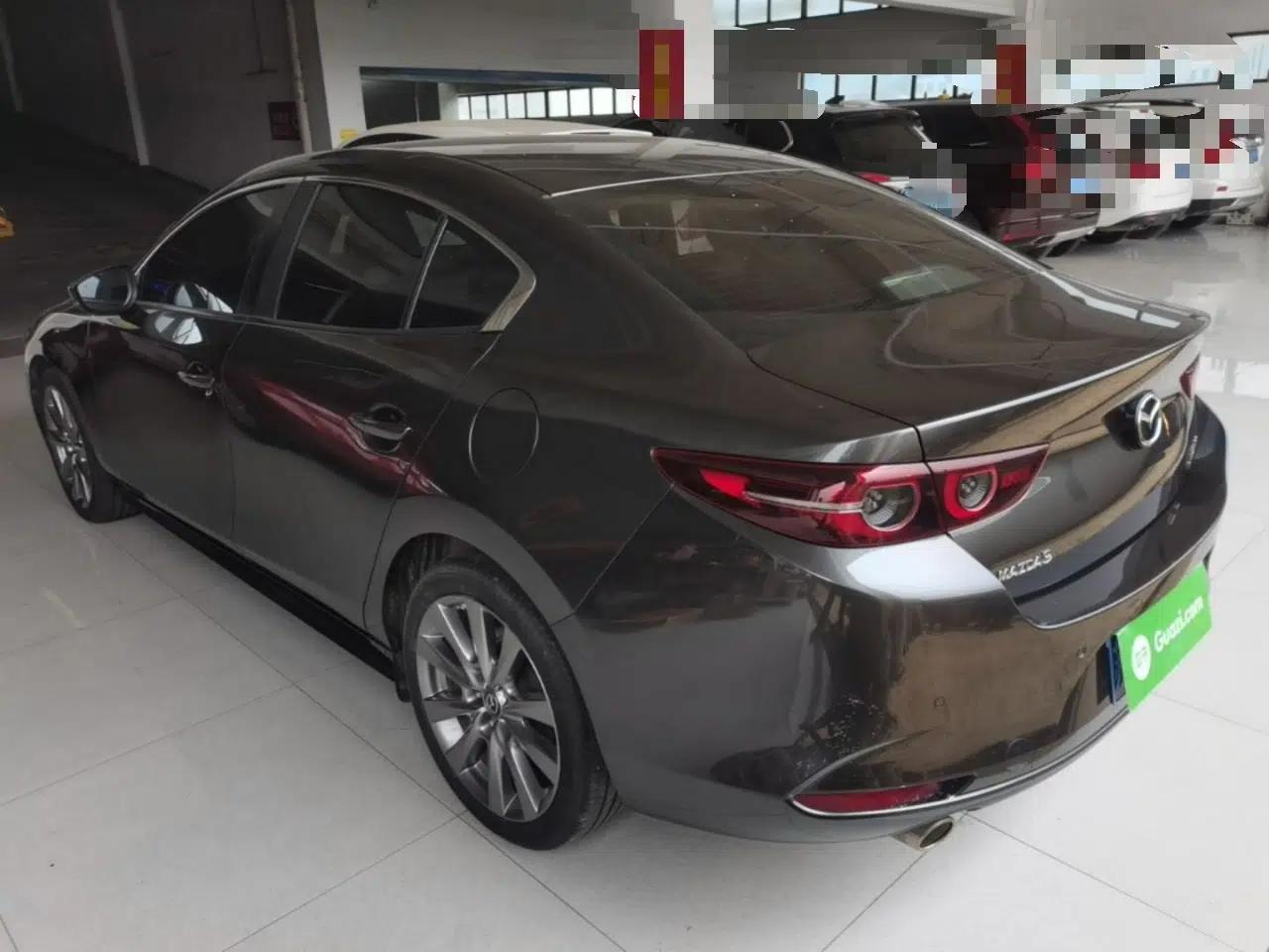 Mazda 3 Axela 2022 2.0L Automatic Zhi Rui Edition — миниатюра 4