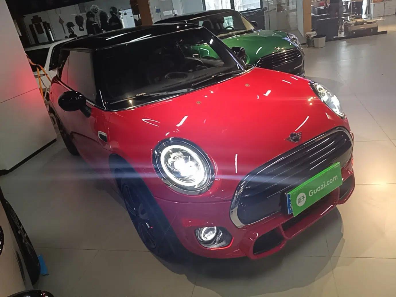 MINI 2019 1.5T COOPER Racing Driver — миниатюра 3