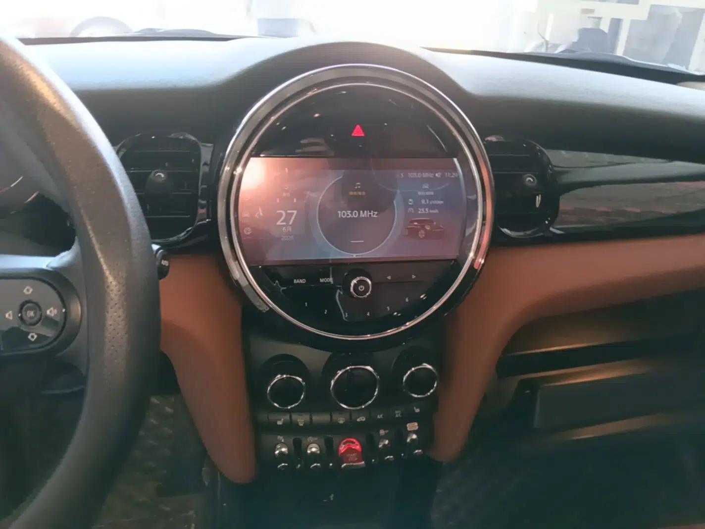 MINI 2022 1.5T COOPER Artist Five-Door Edition — миниатюра 15