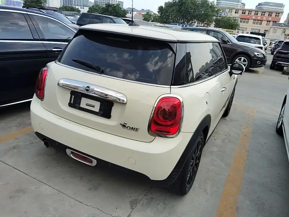 MINI 2018 1.5T ONE PLUS — миниатюра 6