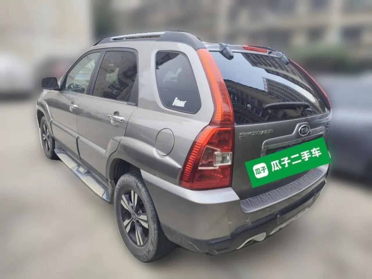 Kia Sportage 2011 2.0L Automatic Two-Wheel Drive GLS — миниатюра 4