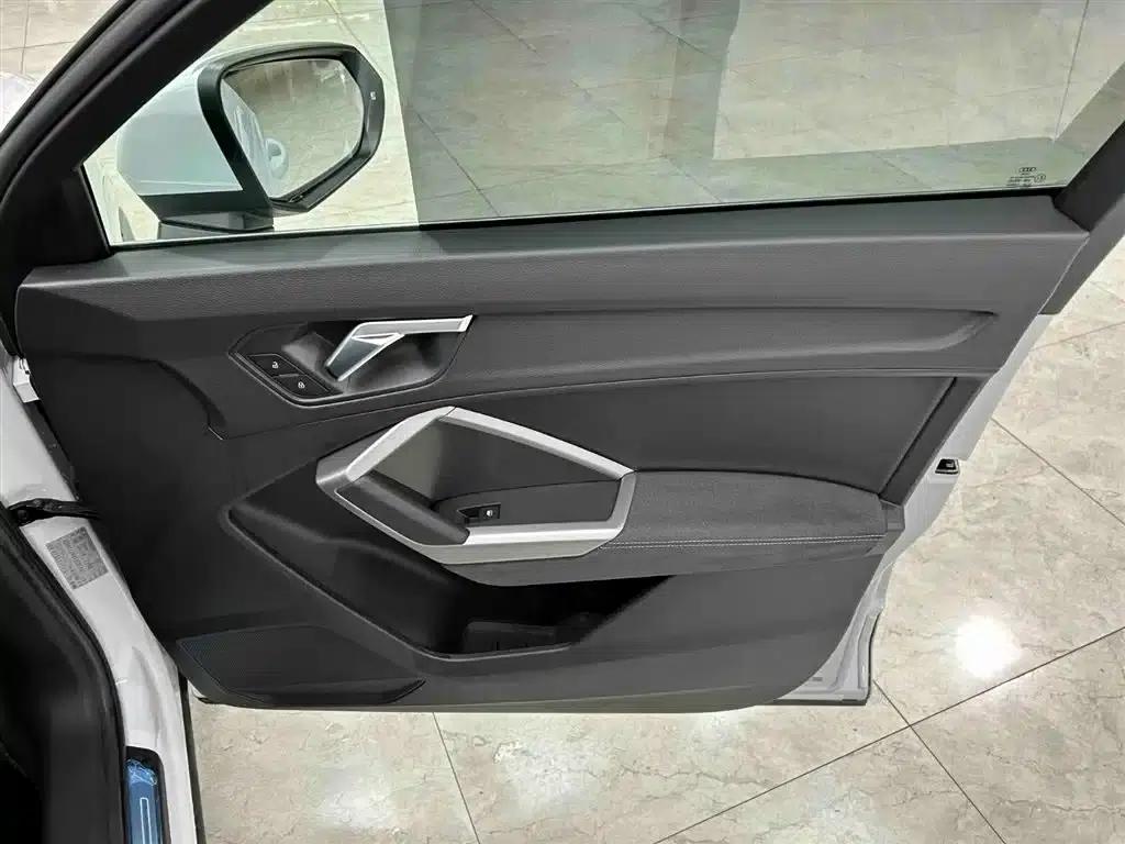 Audi Q3 2022 35 TFSI Fashion Dynamic Edition — миниатюра 12