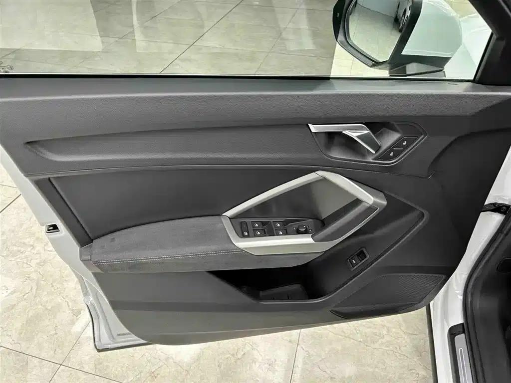 Audi Q3 2022 35 TFSI Fashion Dynamic Edition — миниатюра 10