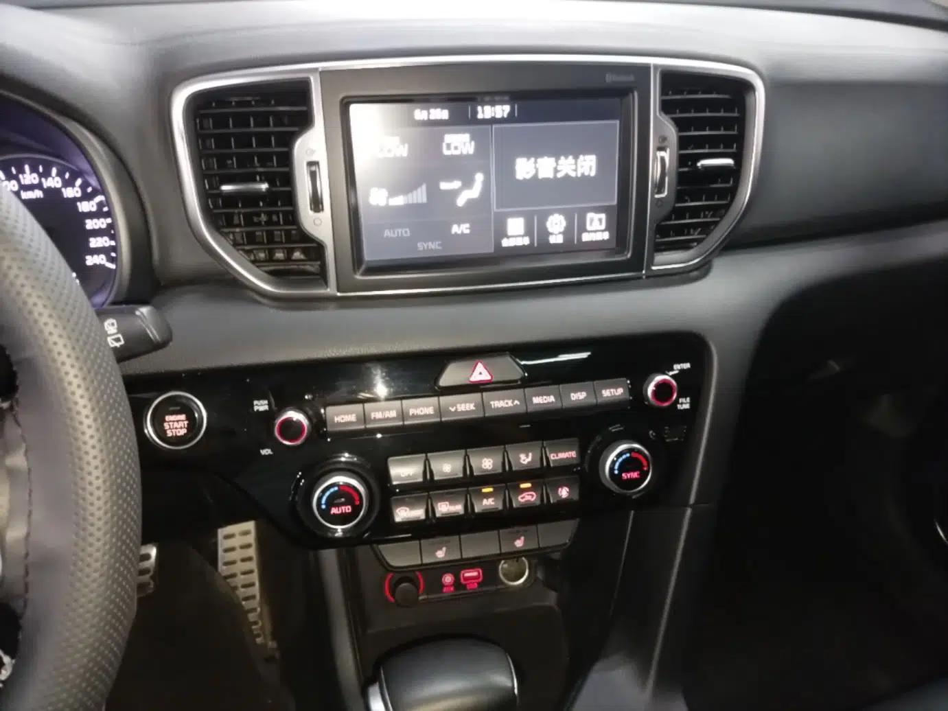 Kia KX5 2017 1.6T Automatic Two-Wheel Drive 15th Anniversary Special Edition DLX — миниатюра 15