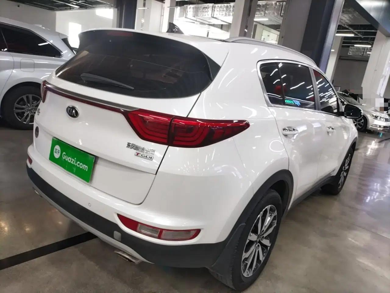 Kia KX5 2017 1.6T Automatic Two-Wheel Drive 15th Anniversary Special Edition DLX — миниатюра 6