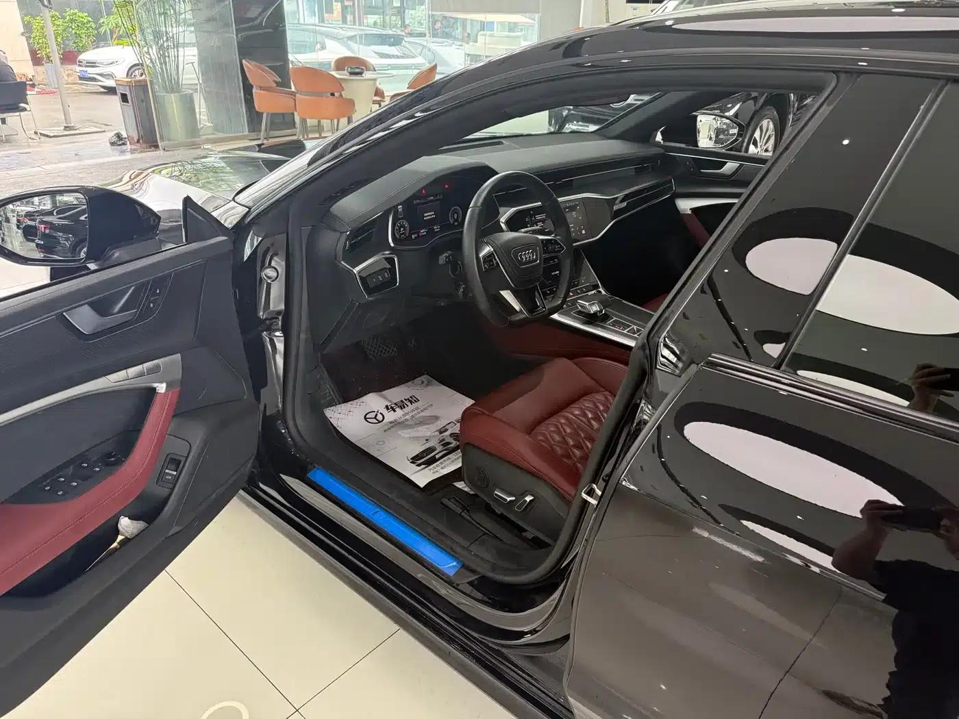 2024 Audi A7L 45 TFSI quattro Black Edition — миниатюра 5