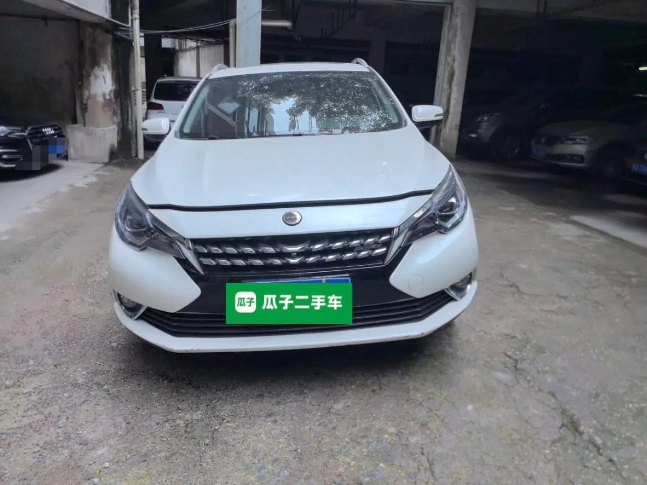 Venucia T90 2018 2.0L CVT Smart Connect Luxury Edition China V Standard — миниатюра 2