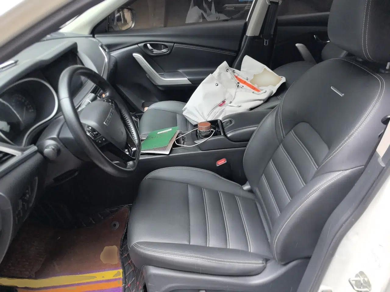 Venucia T90 2018 2.0L CVT Smart Connect Luxury Edition China V Standard — миниатюра 15