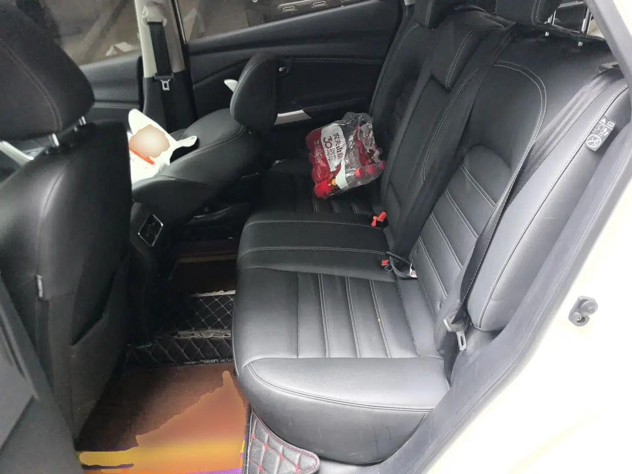 Venucia T90 2018 2.0L CVT Smart Connect Luxury Edition China V Standard — миниатюра 17