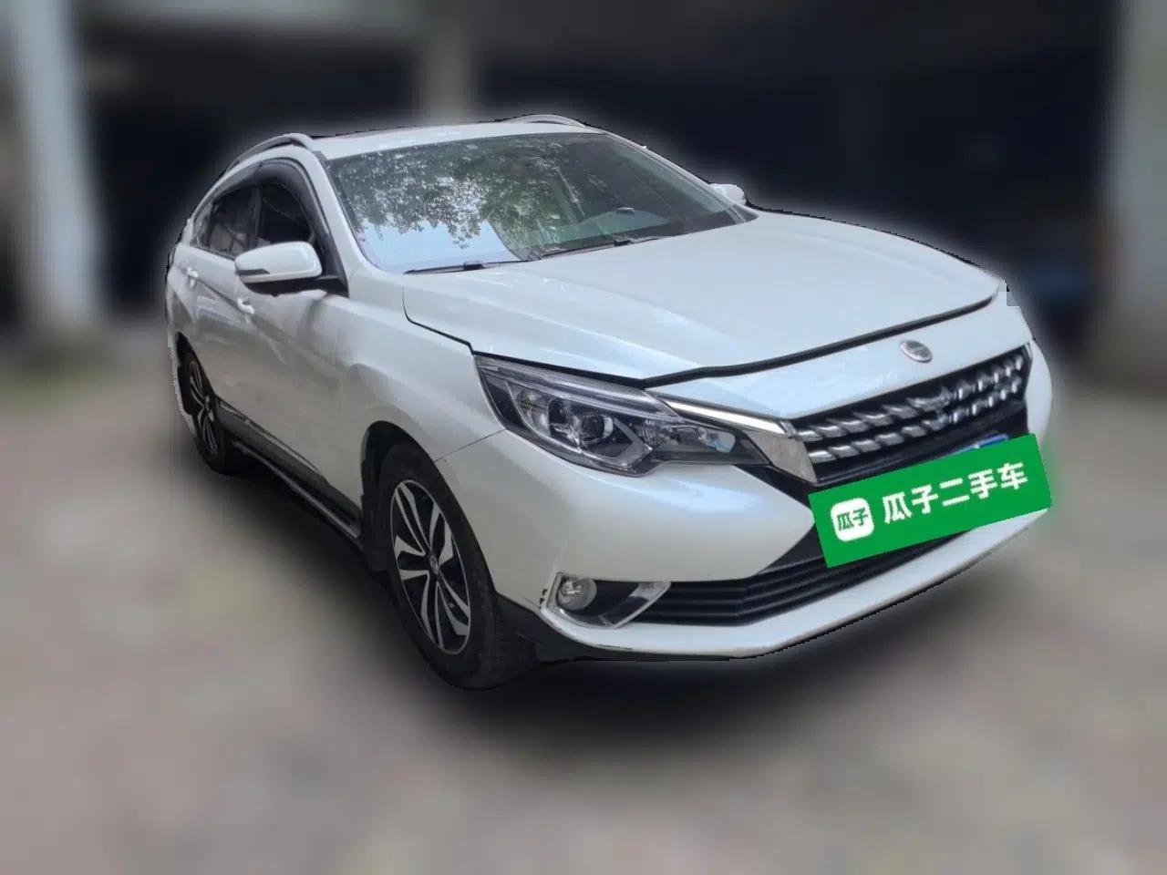 Venucia T90 2018 2.0L CVT Smart Connect Luxury Edition China V Standard — миниатюра 3