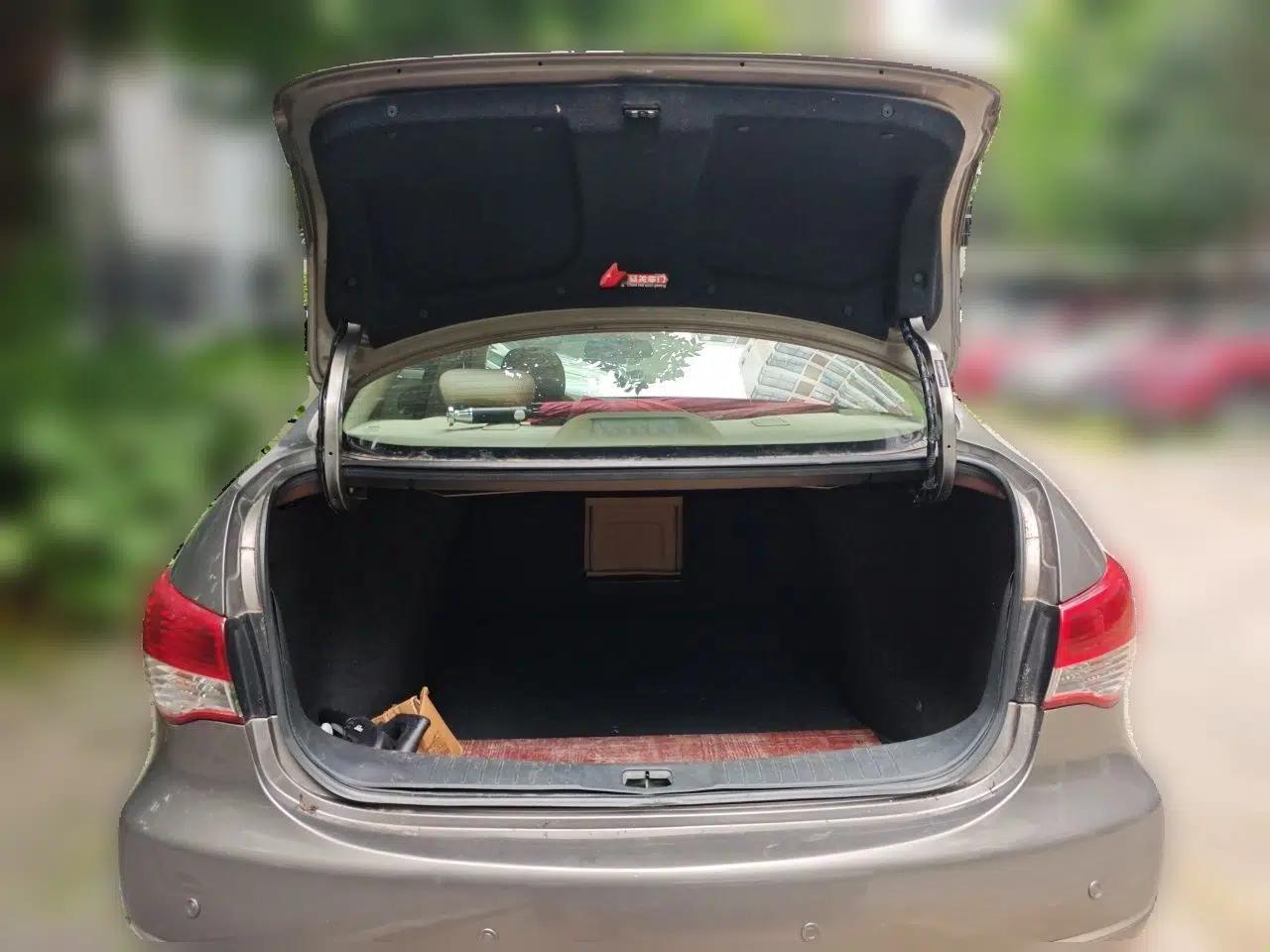 Nissan Sylphy 2016 1.6XE CVT Comfort Edition — миниатюра 19