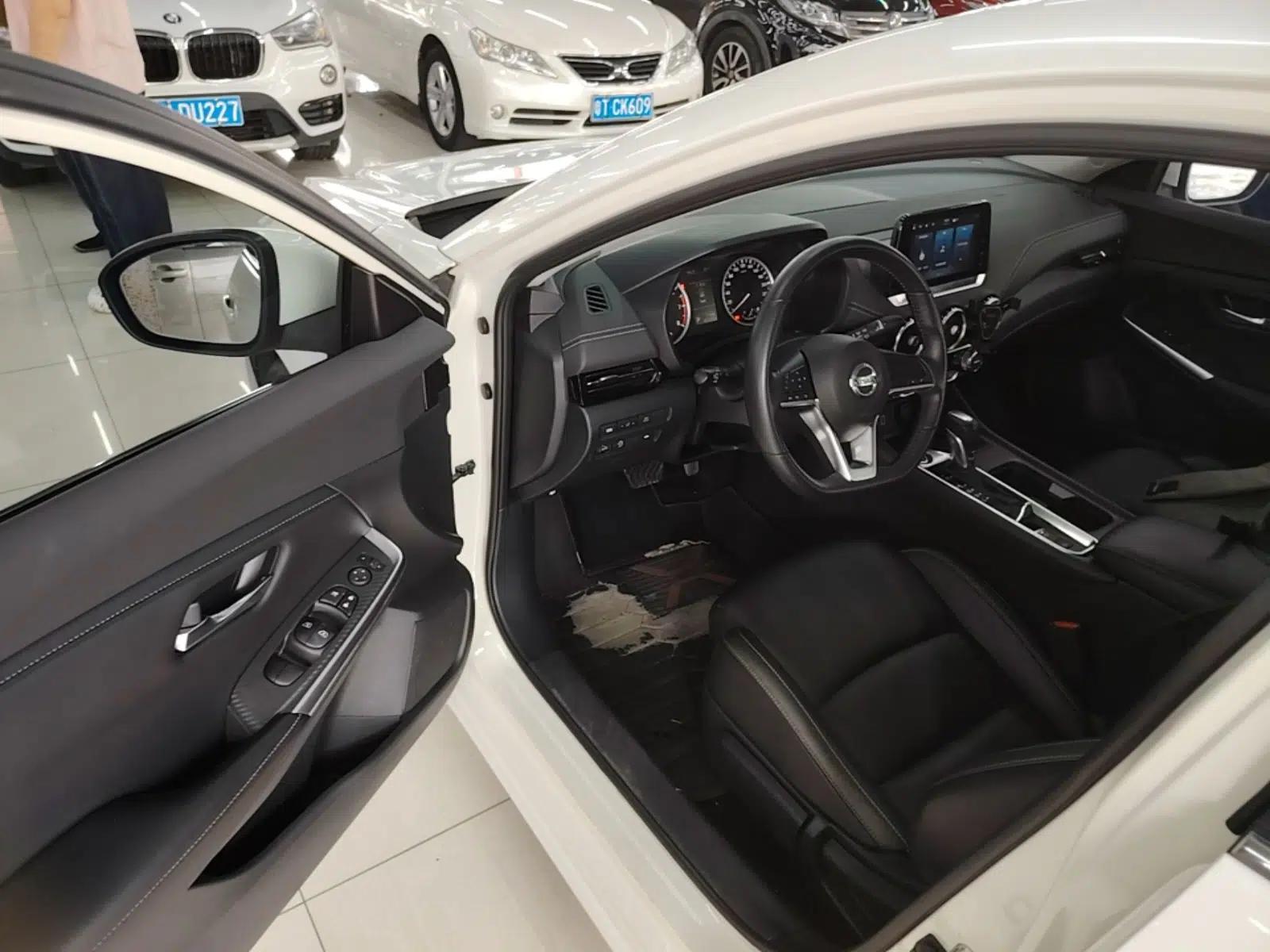 Nissan Sylphy 2022 1.6L XL CVT Enjoyment Edition — миниатюра 18