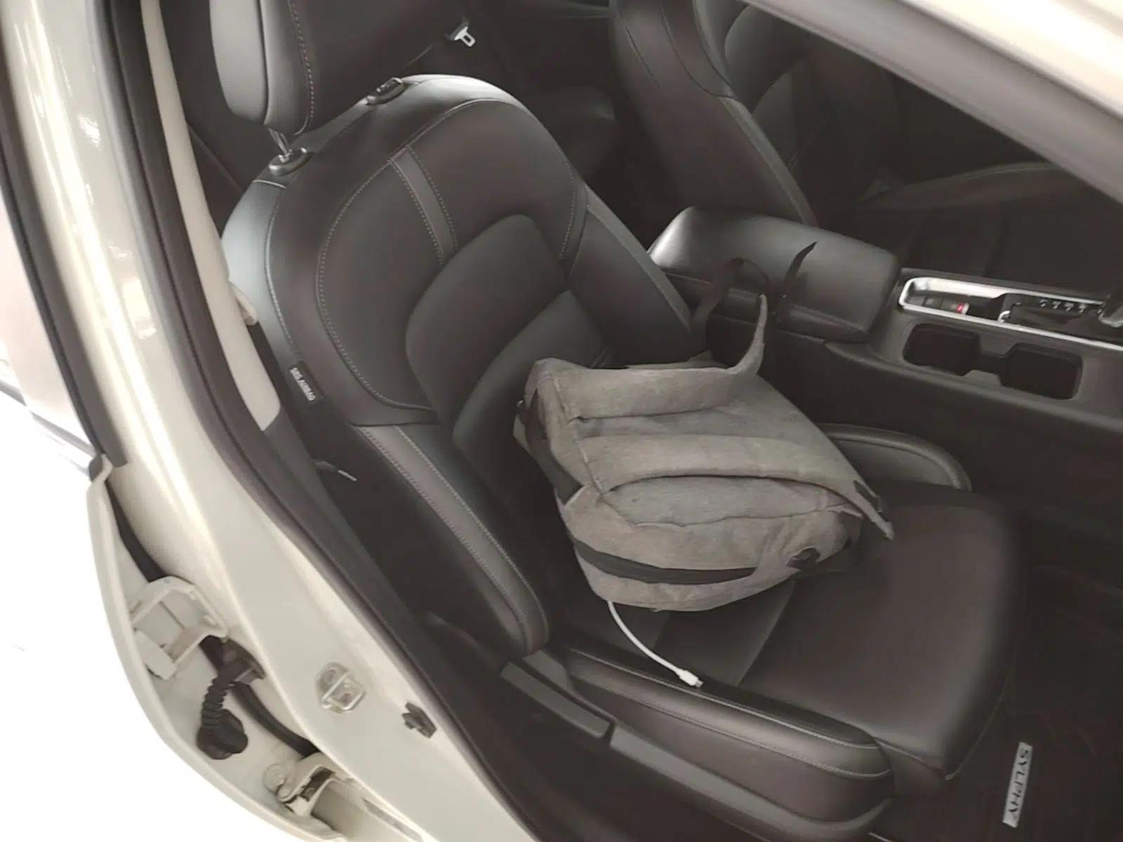 Nissan Sylphy 2022 1.6L XL CVT Enjoyment Edition — миниатюра 19