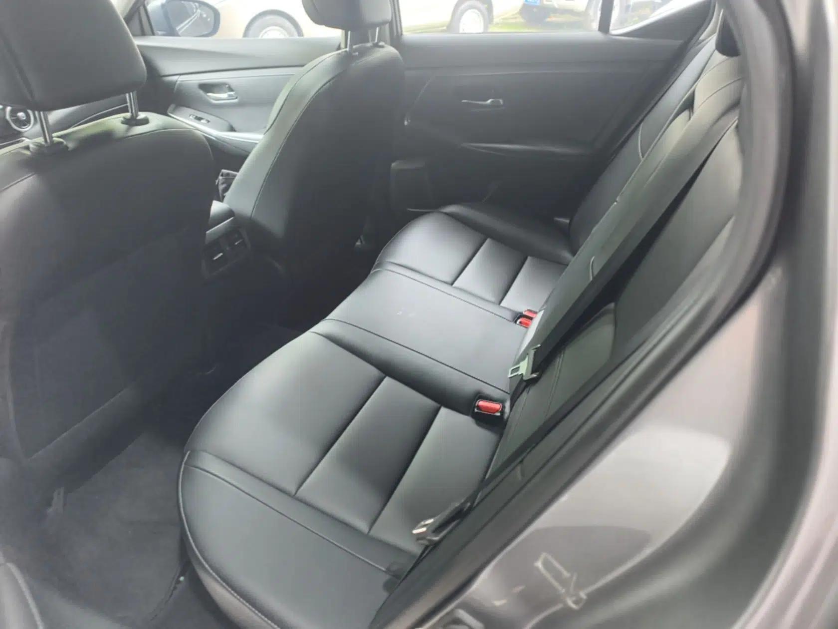 Nissan Sylphy 2022 1.6L XL CVT Enjoyment Edition — миниатюра 20