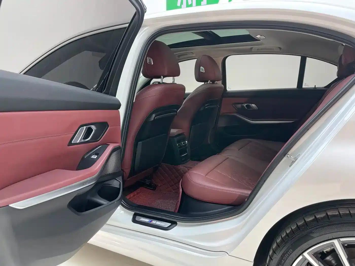 2022 BMW 3 Series 320Li M Sport Package — миниатюра 12