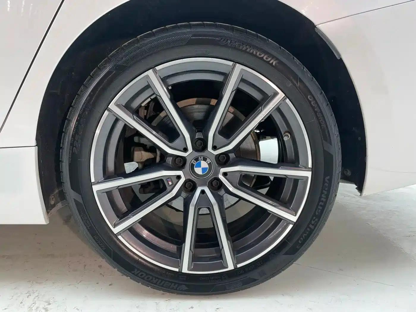 2022 BMW 3 Series 320Li M Sport Package — миниатюра 16