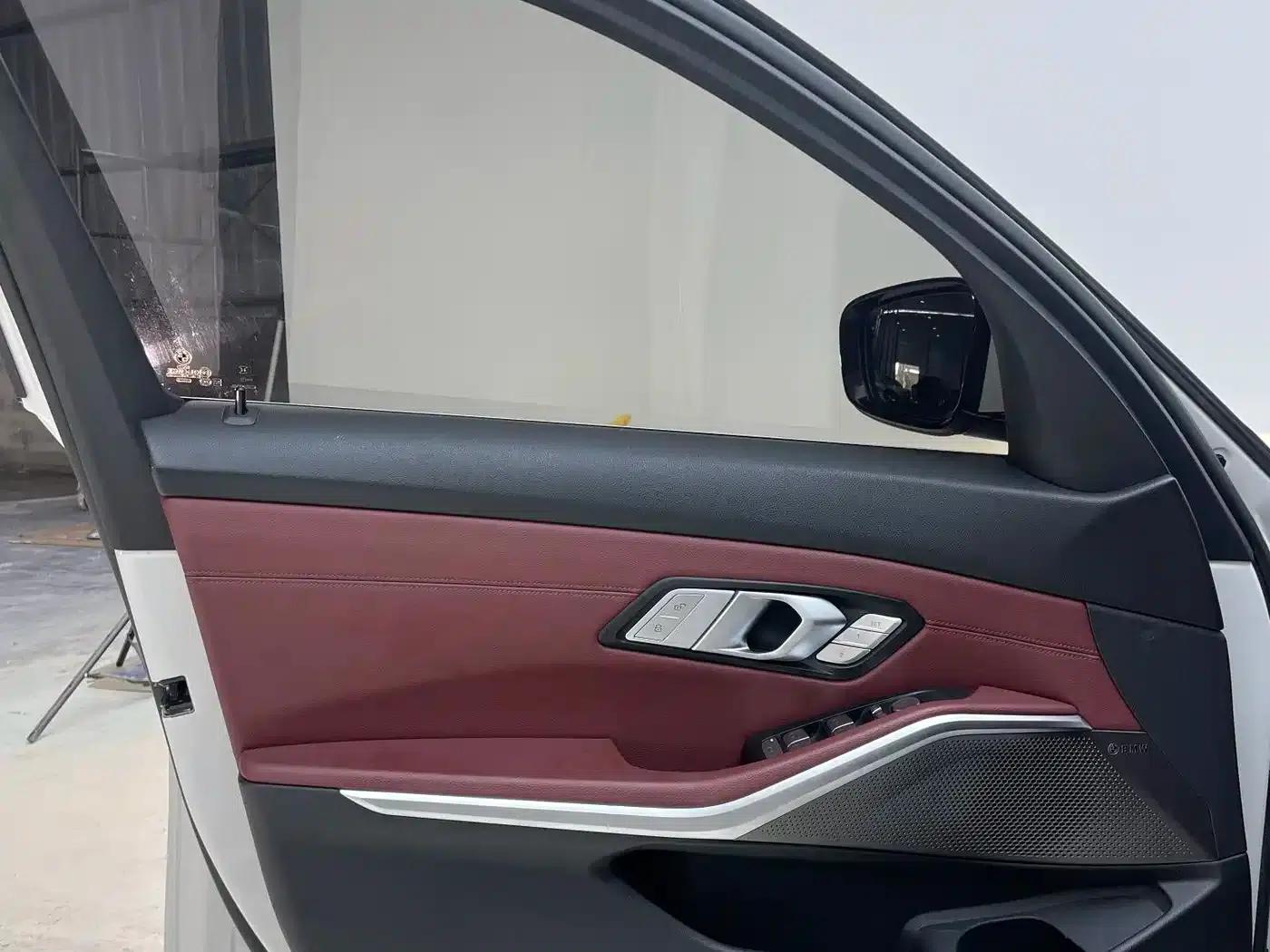 2022 BMW 3 Series 320Li M Sport Package — миниатюра 9