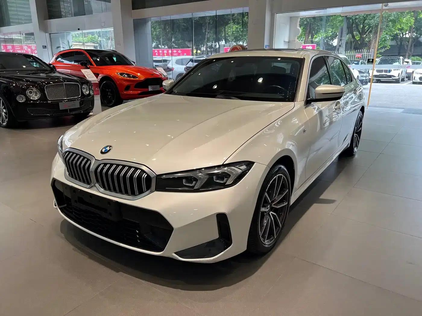 2023 BMW 3 Series 320Li M Sport Package — миниатюра 1