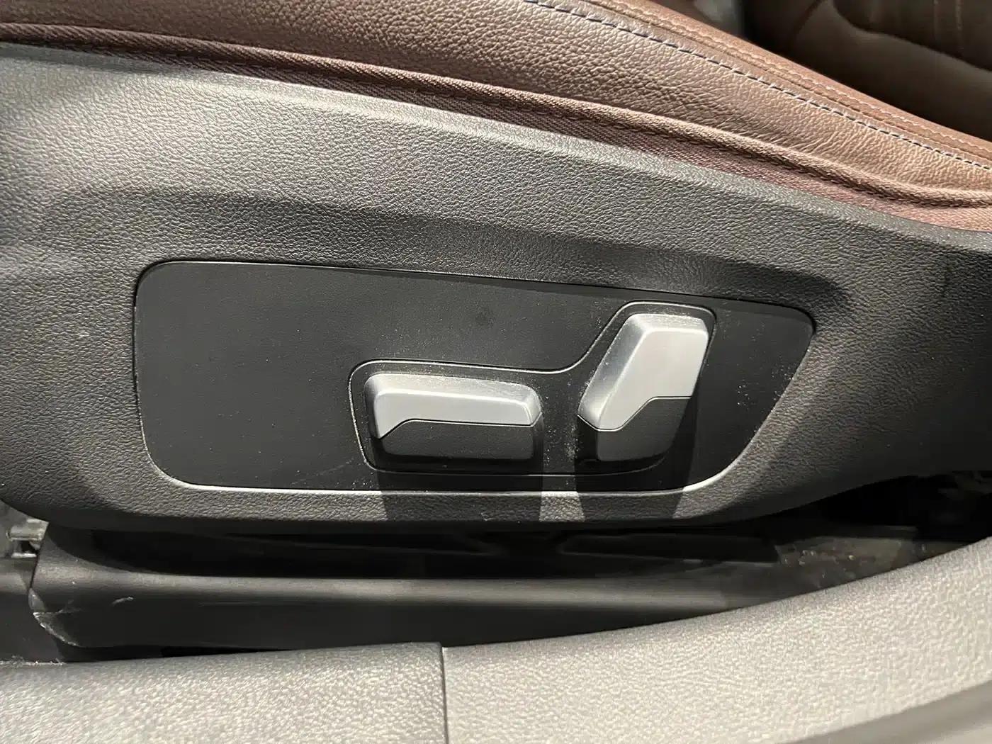 2023 BMW 3 Series 320Li M Sport Package — миниатюра 14