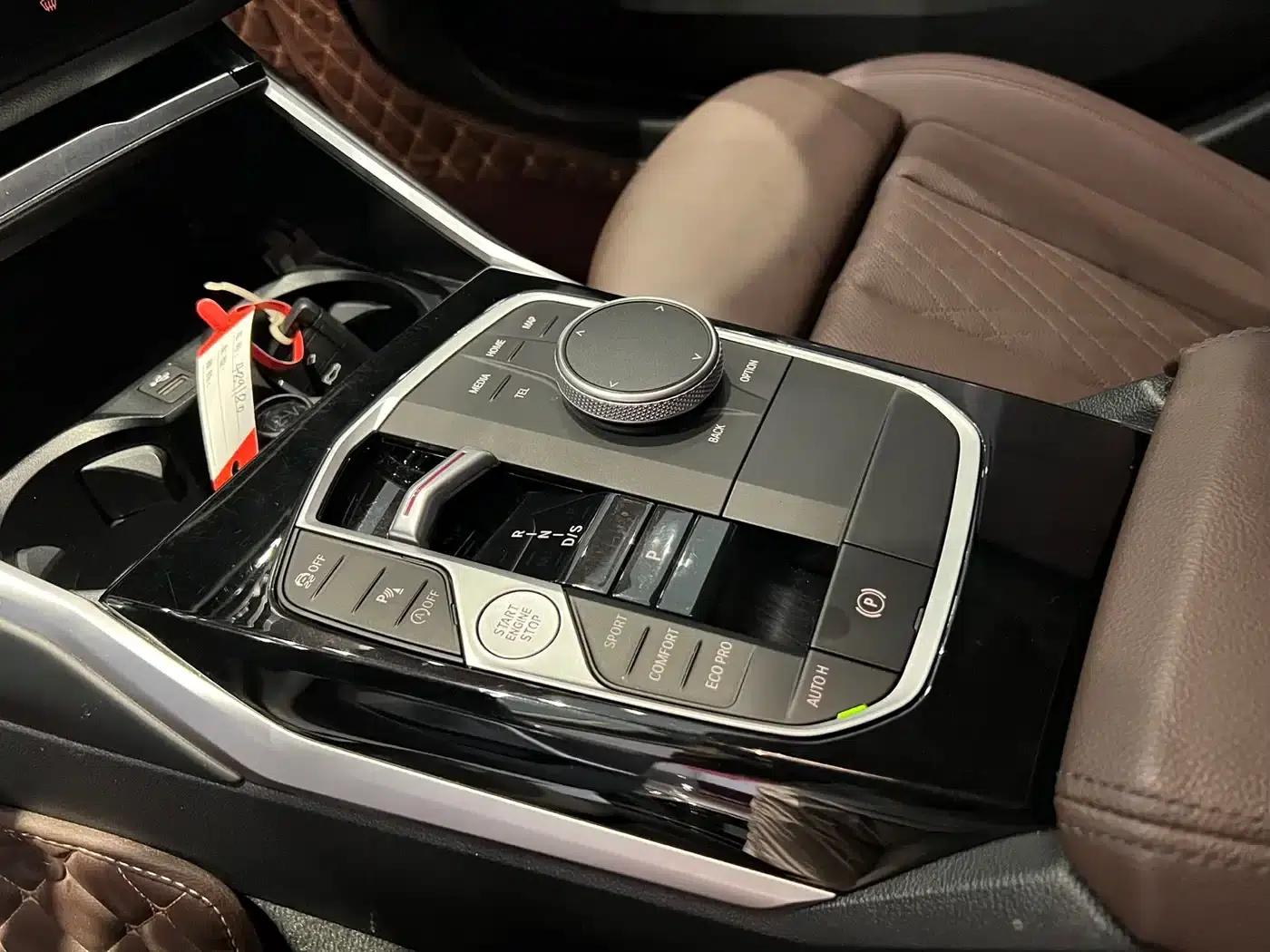 2023 BMW 3 Series 320Li M Sport Package — миниатюра 16
