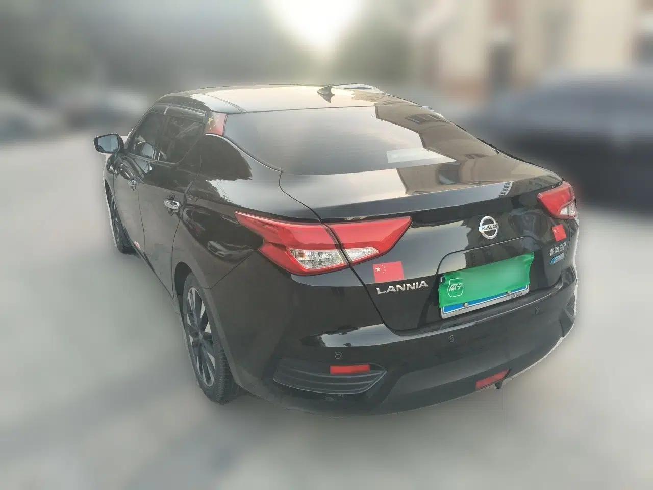 Nissan Lannia 2016 1.6L CVT Smart Cool Edition — миниатюра 4