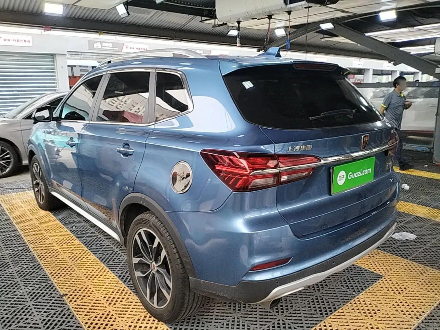 Roewe RX5 2016 20T Two-Wheel Drive Automatic Internet Smart Edition — миниатюра 4
