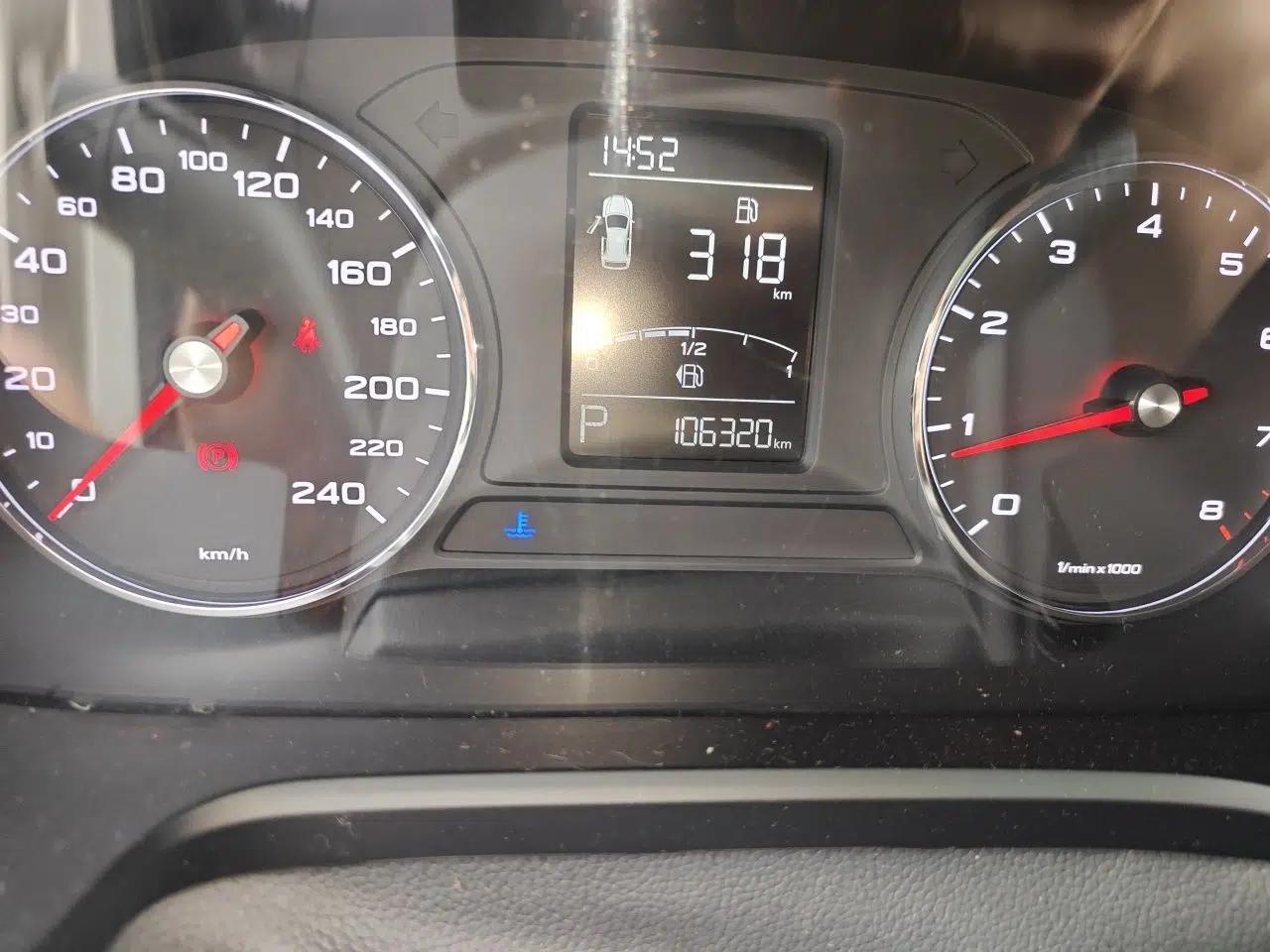 Roewe RX5 2018 20T Two-Wheel Drive Automatic Flagship Edition — миниатюра 12