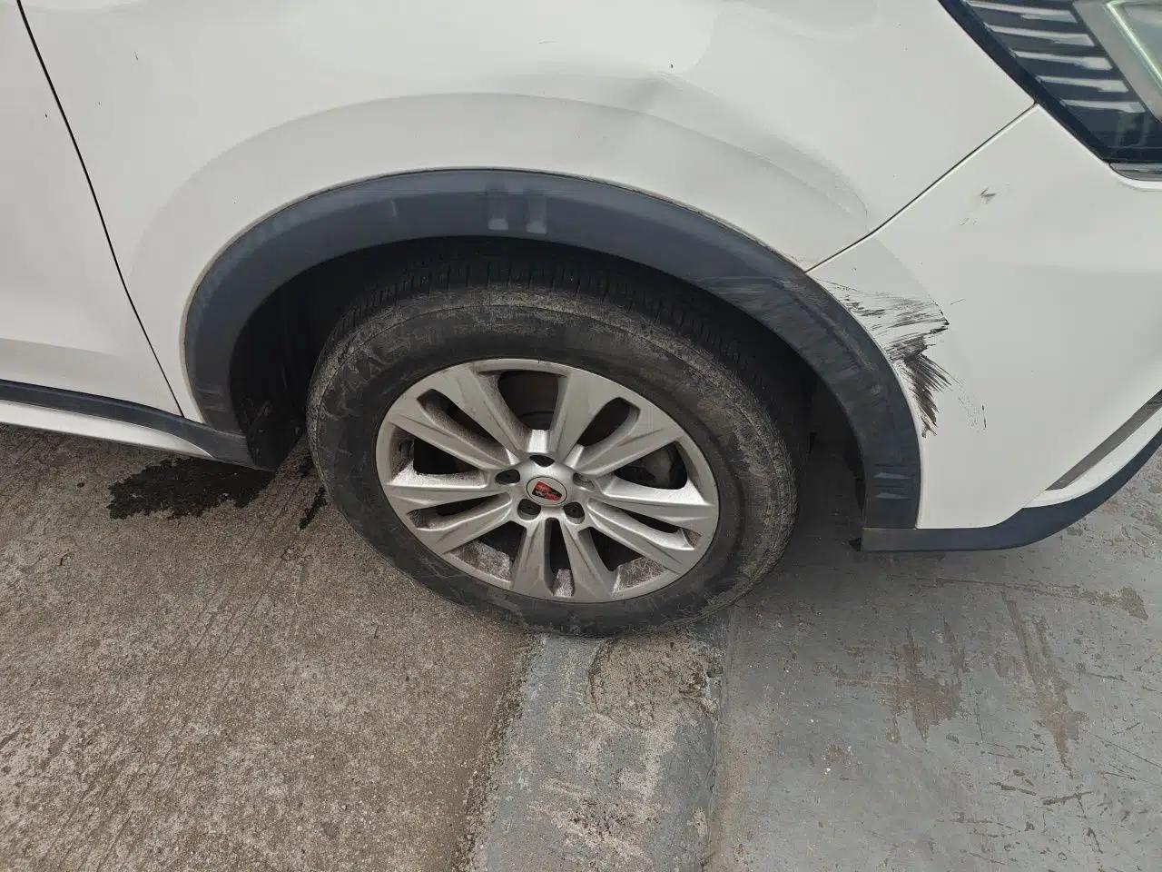 Roewe RX5 2018 20T Two-Wheel Drive Automatic Flagship Edition — миниатюра 8