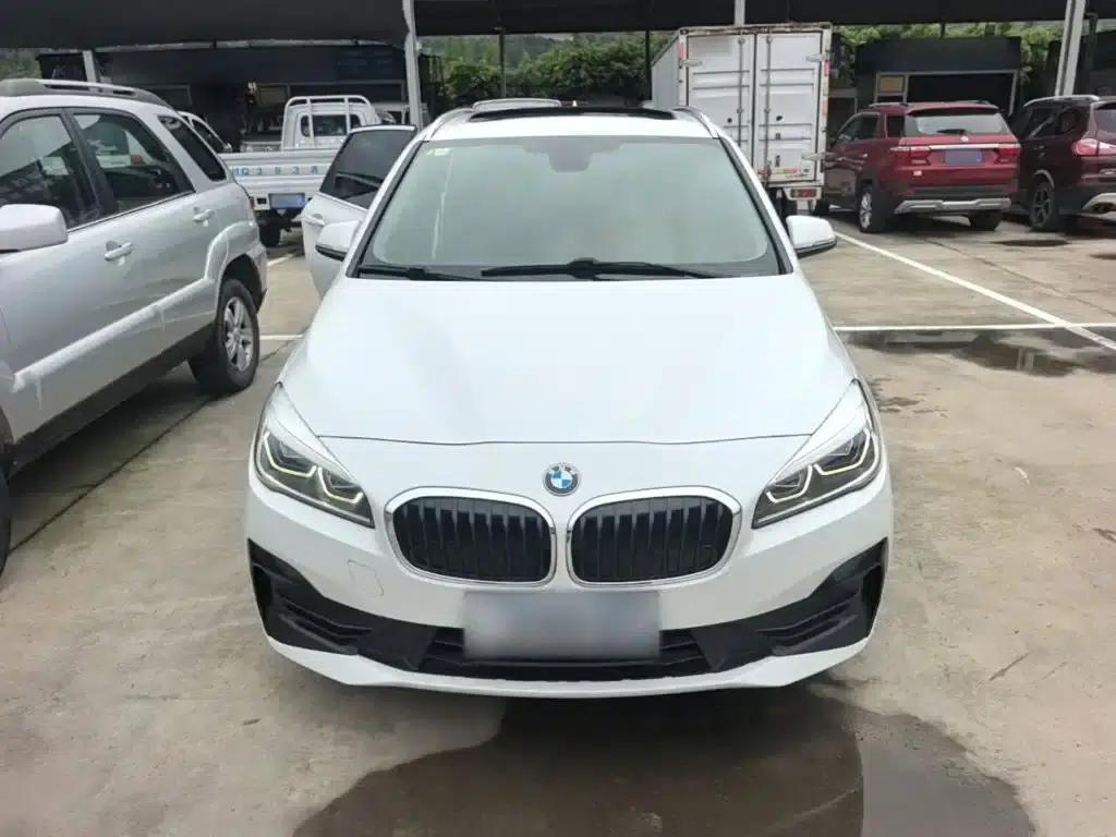 2018 BMW 2 Series Gran Tourer 218i Leading Edition — миниатюра 3