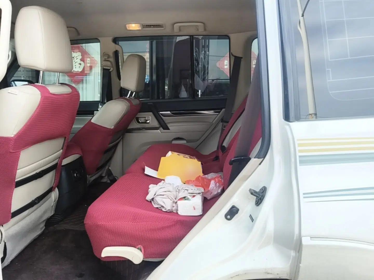 Mitsubishi Pajero (Parallel Import) 2019 Pajero 3.8L, 7 seats, no sunroof — миниатюра 17
