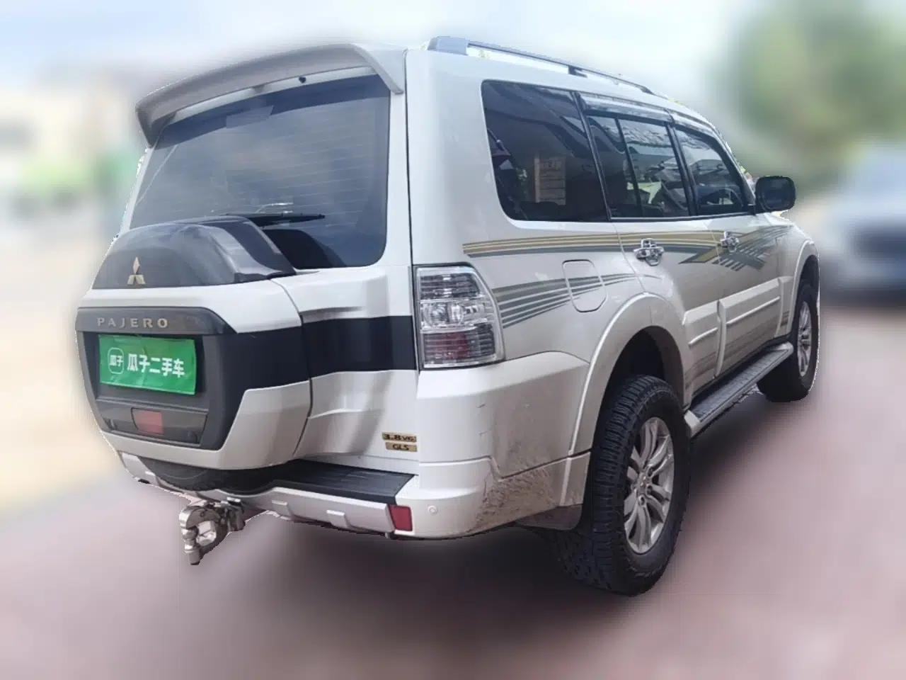 Mitsubishi Pajero (Parallel Import) 2019 Pajero 3.8L, 7 seats, no sunroof — миниатюра 6