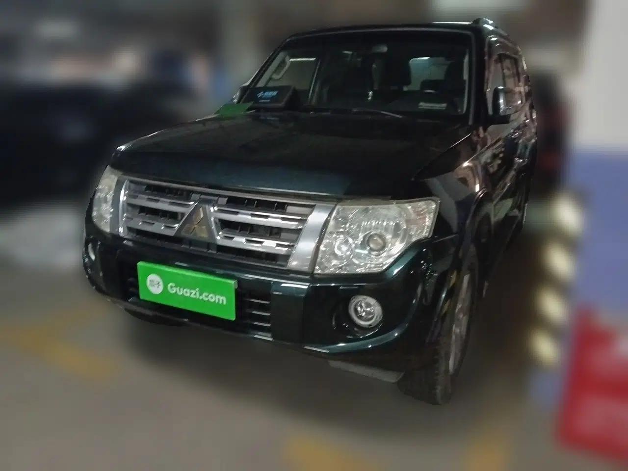 Mitsubishi Pajero 2012 3.0L Elite Edition — миниатюра 1