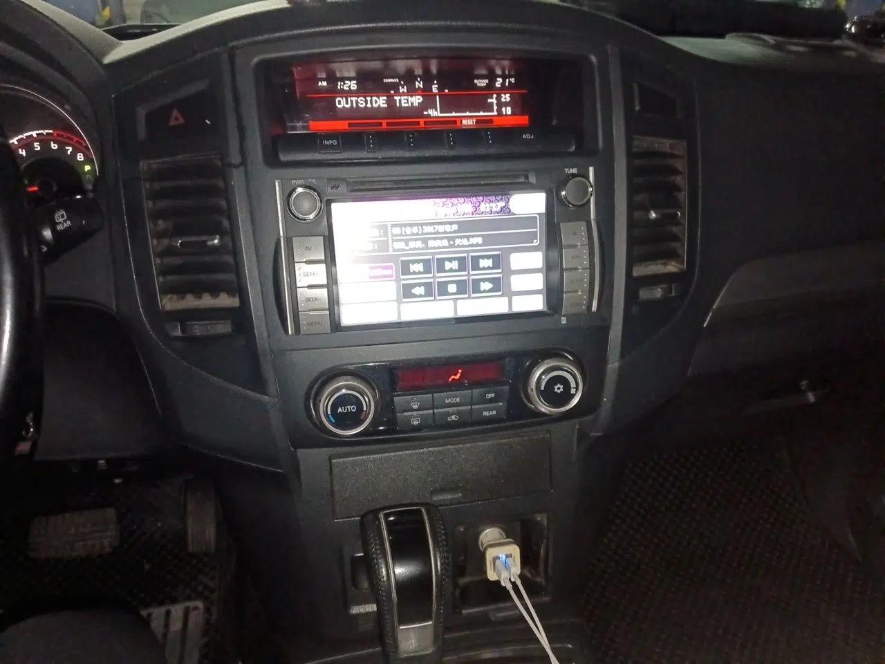 Mitsubishi Pajero 2012 3.0L Elite Edition — миниатюра 13