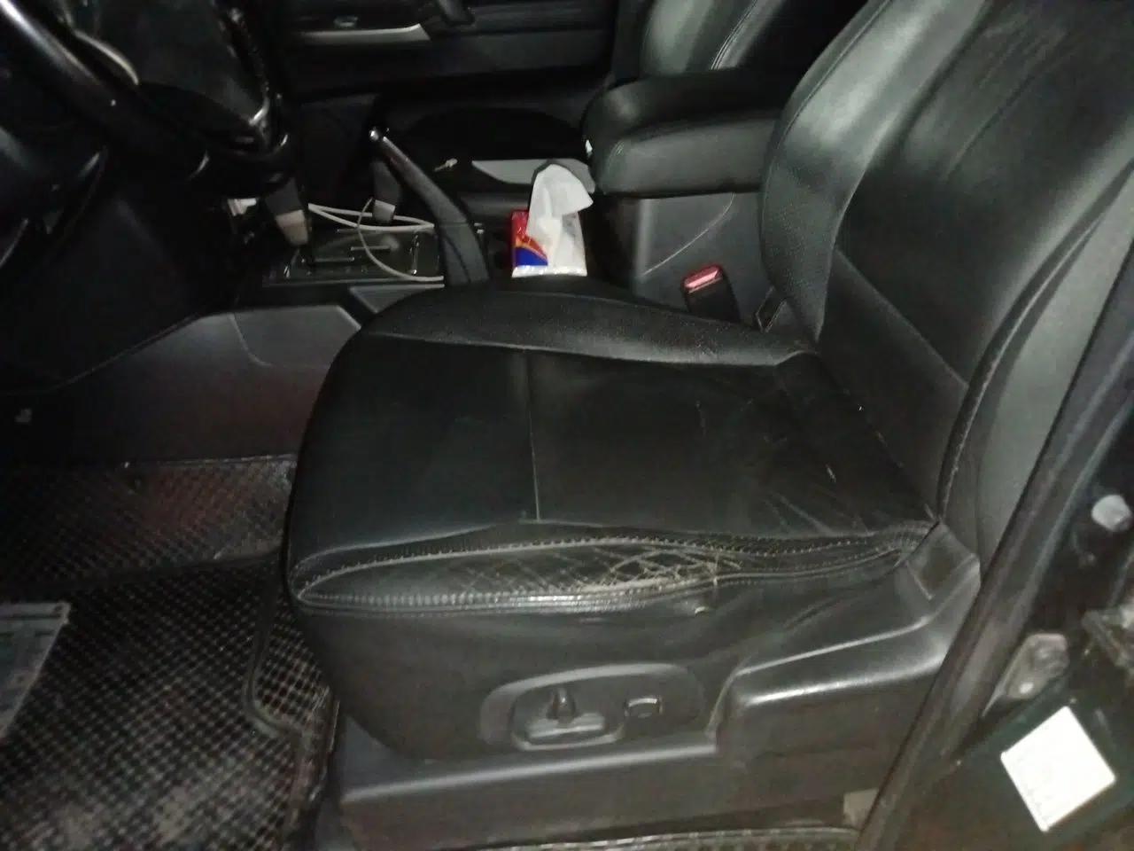 Mitsubishi Pajero 2012 3.0L Elite Edition — миниатюра 15