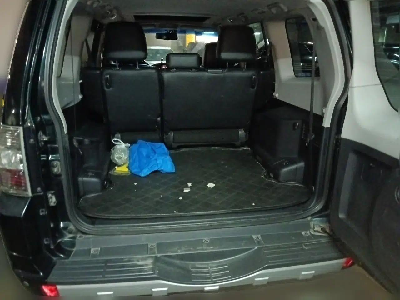 Mitsubishi Pajero 2012 3.0L Elite Edition — миниатюра 19