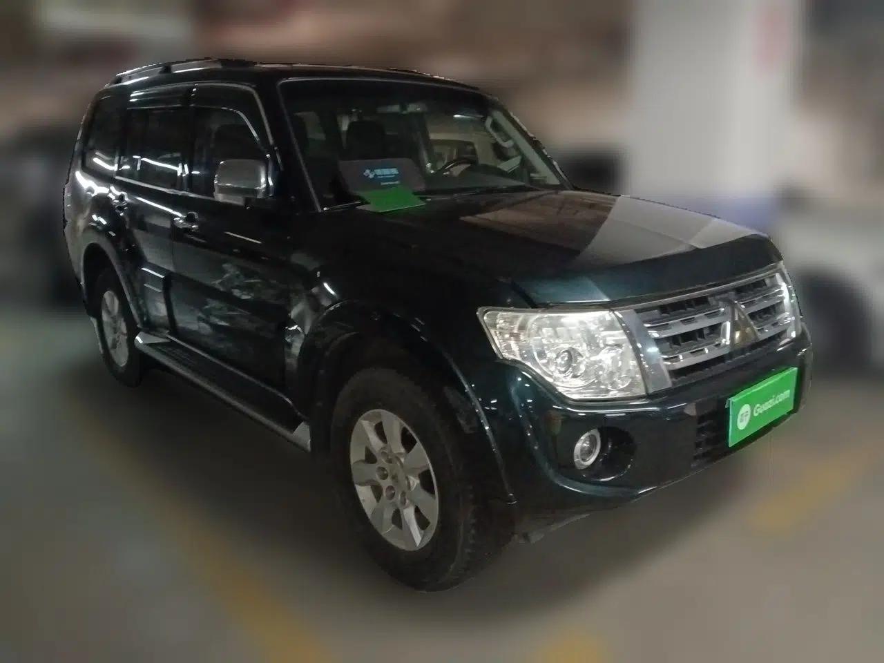 Mitsubishi Pajero 2012 3.0L Elite Edition — миниатюра 3