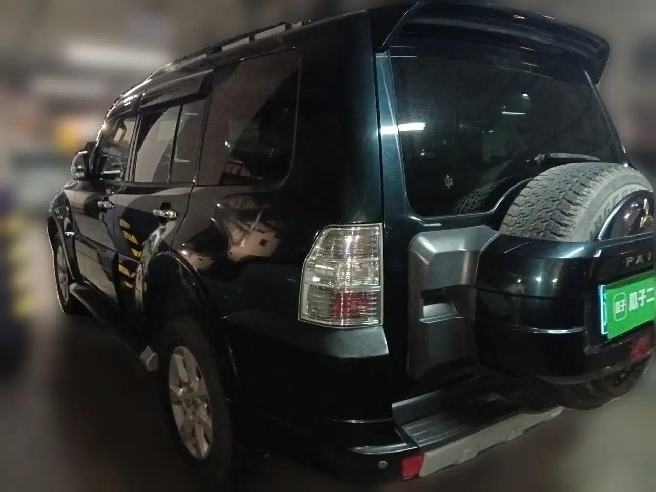 Mitsubishi Pajero 2012 3.0L Elite Edition — миниатюра 4
